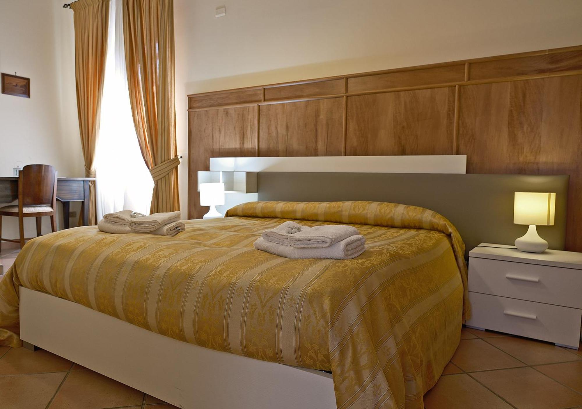 Conte Spencer Bed & Breakfast Caserta Vecchia Eksteriør bilde