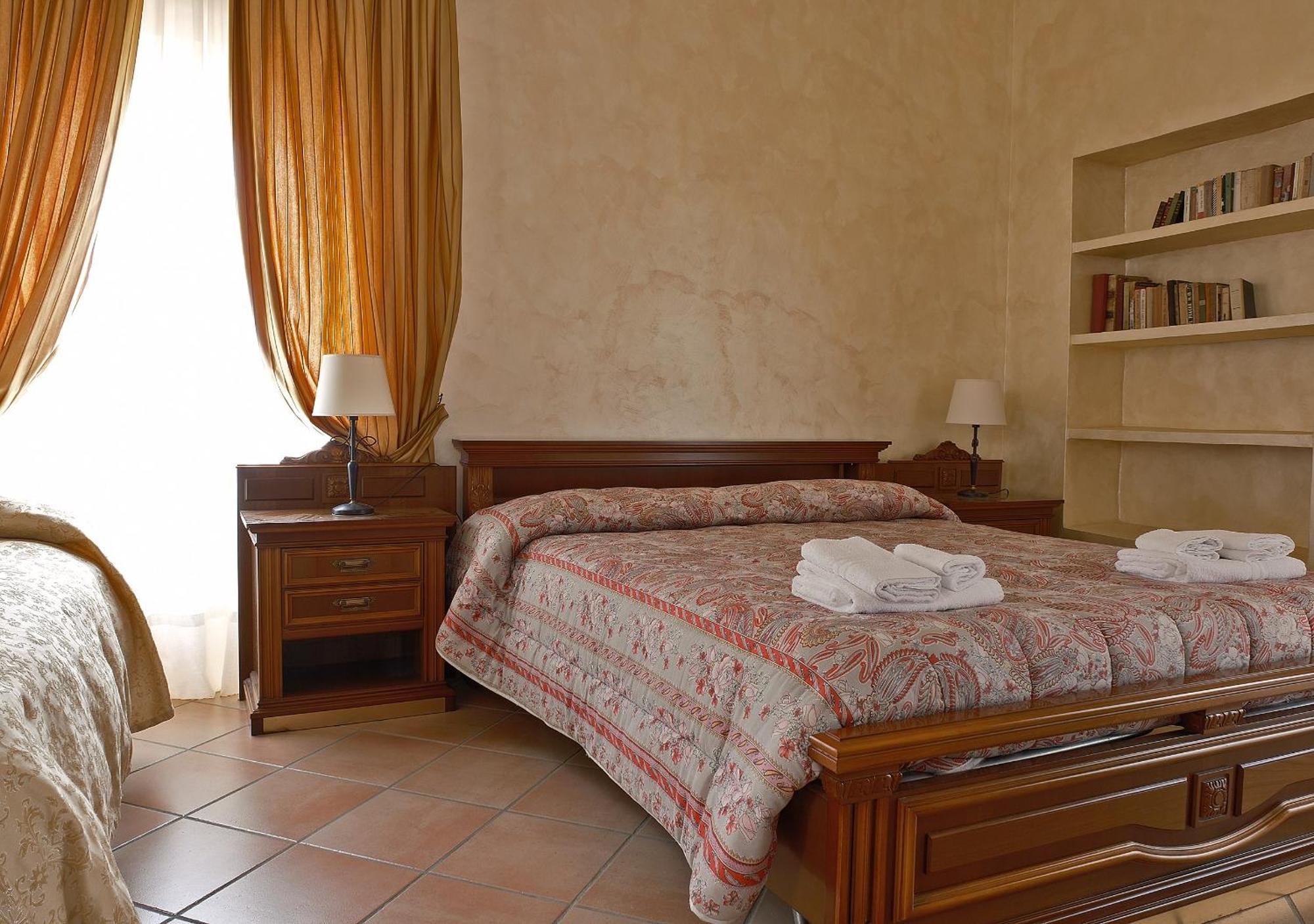 Conte Spencer Bed & Breakfast Caserta Vecchia Eksteriør bilde