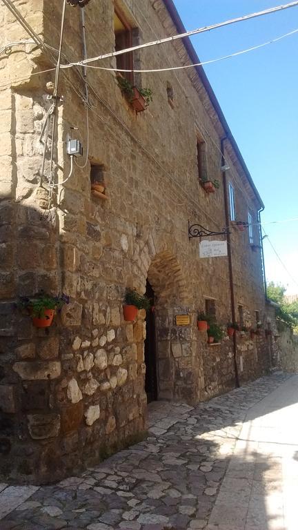 Conte Spencer Bed & Breakfast Caserta Vecchia Eksteriør bilde